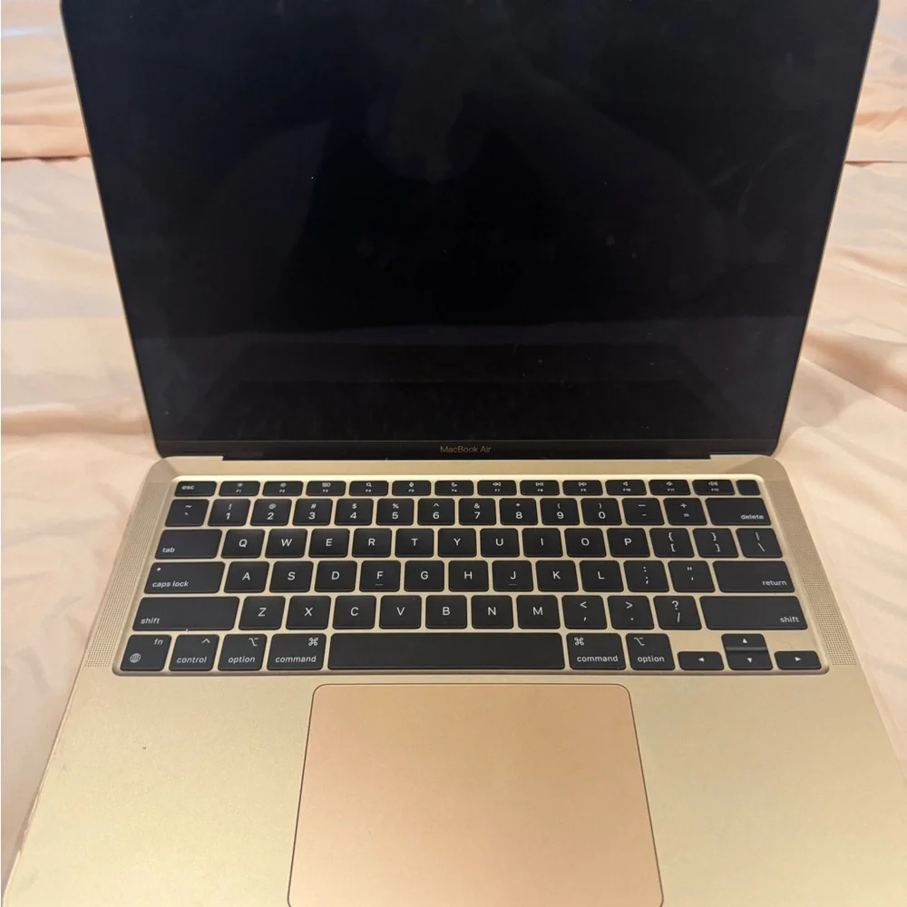 Apple MacBook